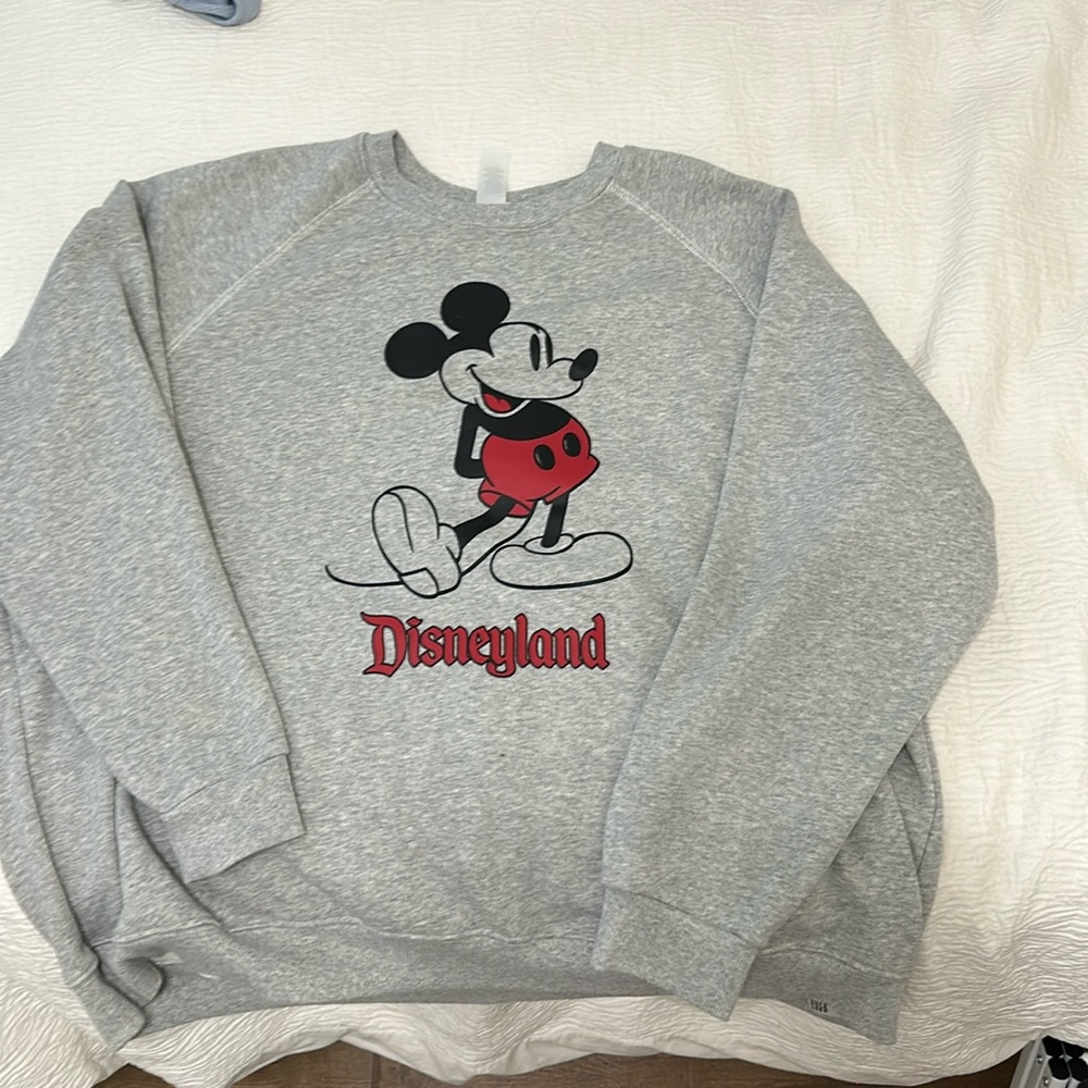 disneyland crewneck
